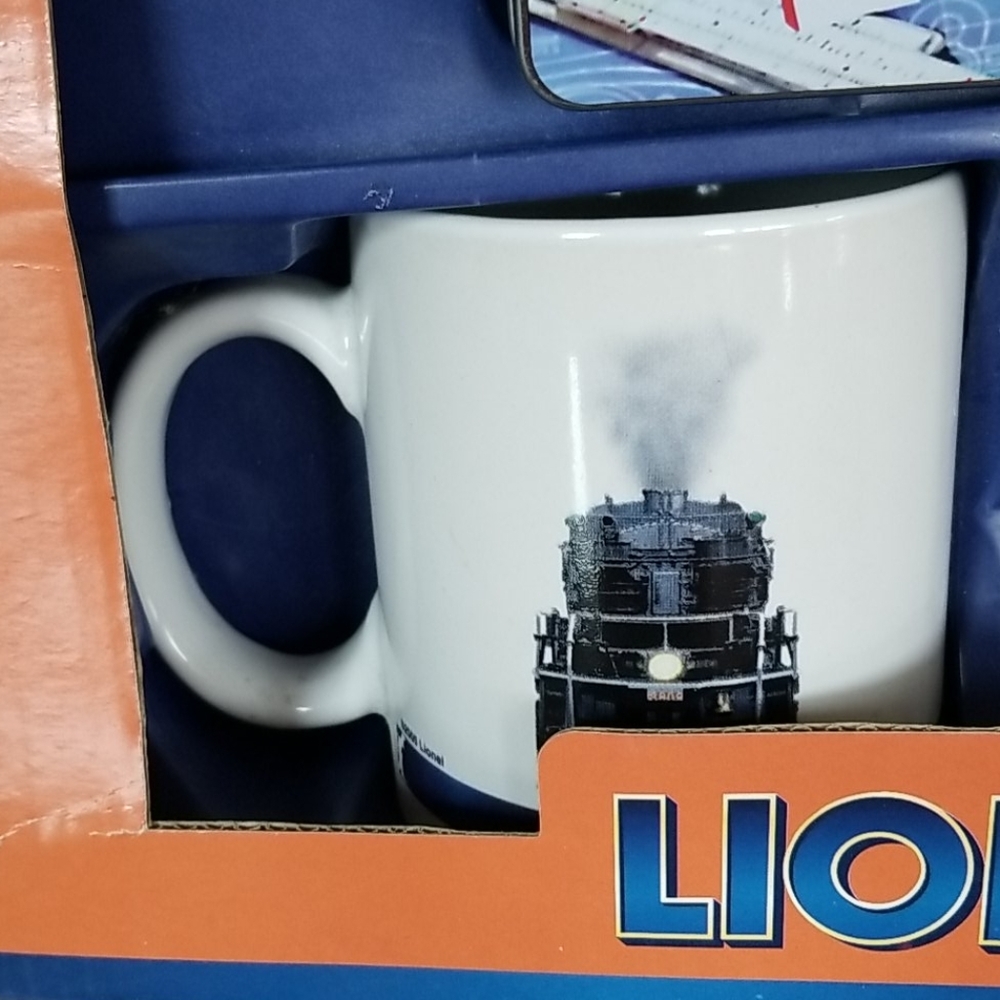 VTG Lionel Gift Set Collectible Mugs & Cocoa Tin - Picture 6 of 16